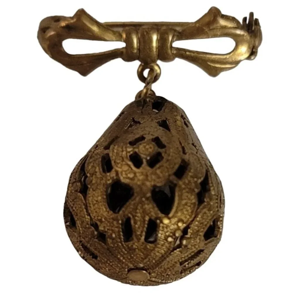 Gold Tone Filigree Pear Shaped Ball Dangle Bow Bar Pin E33